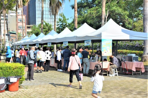 層層嚴格篩選 嘉義市31間優良飲冰品店家獲頒金搖獎