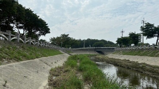 岡山區大遼排水 水利局加強清淤確保流域排水安全