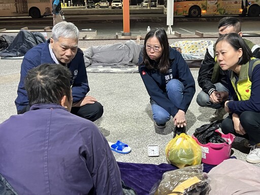 冷氣團來了!高市社會局送愛心 持續加強低溫關懷！