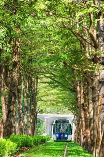 高雄輕軌成圓一週年榮獲五大獎 運量突破1200萬深受好評