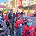 踩街報佳音 讓社區居民感受校園的溫暖與祝福