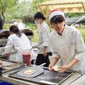 中山工商舉辦創意一日快閃市集暨野餐日活動 校園充滿愛與聖誕歡樂氣氛