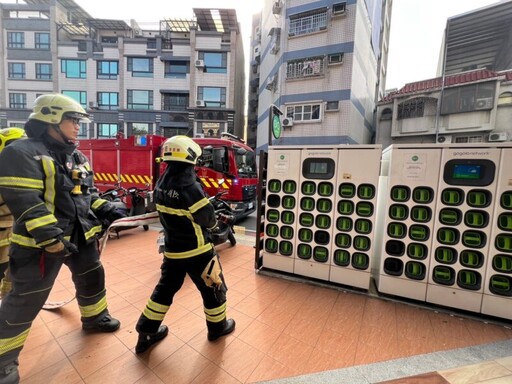 消防新莊分隊實施鋰電池交換站全面巡檢及防火宣導