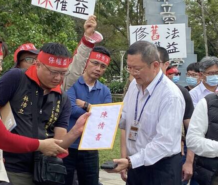 南高屏三縣計程車業者爭取進入小港機場接送預約乘客權利 高雄航空站將持續溝通