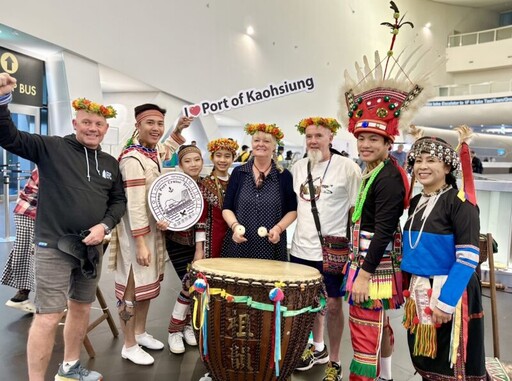 璽寶安可號與挪威天空號首航雙輪同抵高雄港 創下高旅中心紀錄