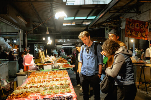 高市駁二藝術家駐村推年菜計畫，提供國際創作者在地養分！