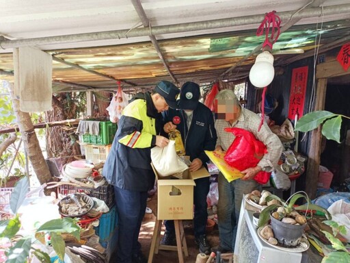 中市和平警攜手里長關懷獨居長輩 成山區最暖風景