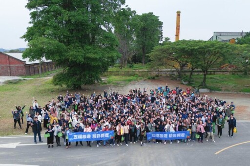 體驗香蕉文化與農村旅遊 知名上櫃公司500位員工造訪旗山糖廠社區