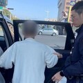 外出迷途在路旁 新南警載老翁平安返家