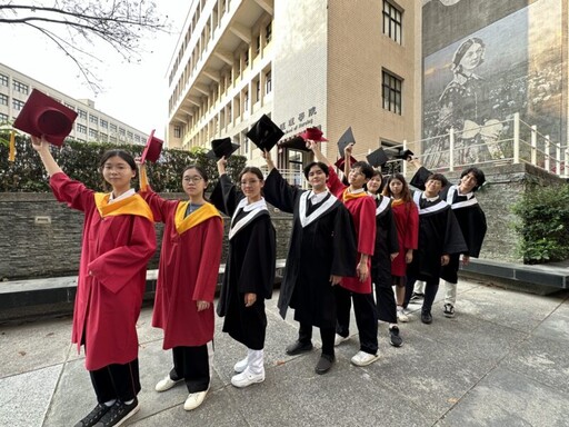 輔英科大撐起全台護理骨幹 與台清交成齊名 榮登醫院最愛大學生榜單