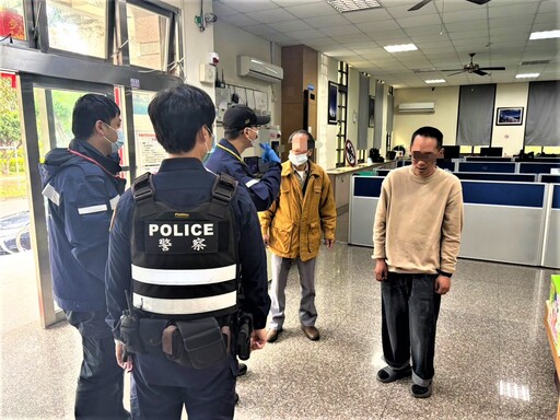 男子迷途街頭 八掌警尋獲助返家