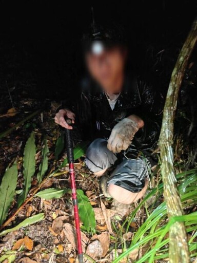 男子獨攀九份二山迷途 警消冒雨搜山成功救援