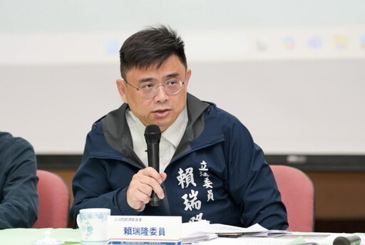 打通高雄交通國際動脈 賴瑞隆成功催生880億高雄新航廈 再爭取24小時起降新機場