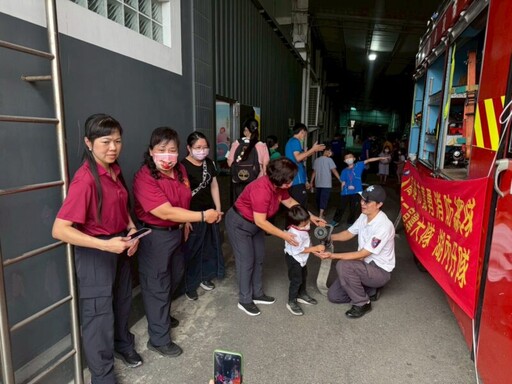 消防安全從小扎根 高市消防五大隊攜手企業打造親子防災教育