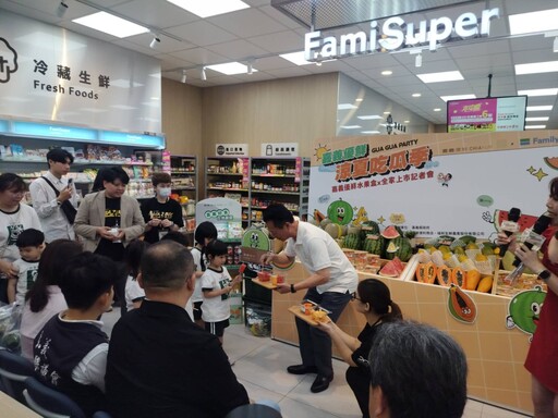 嘉義優鮮首推瓜瓜水果餐盒全家4,300門市開賣 銷量上看20萬盒 嘉義涼夏吃瓜季登場