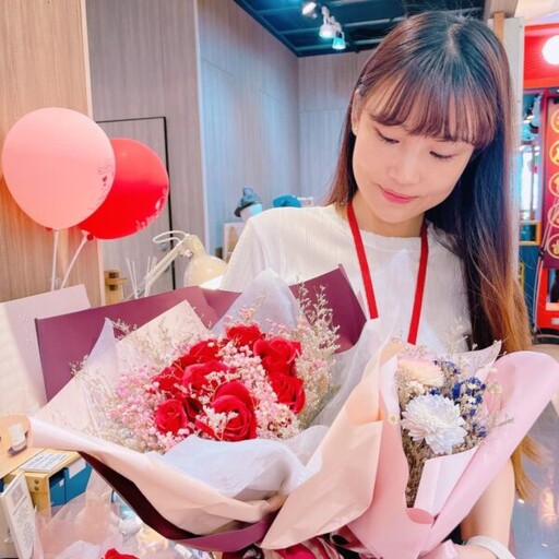 來Global Mall屏東幫媽媽過個香氣十足的母親節 香氛花禮6折起、餐飲新櫃「泰舍」登場滿500送500