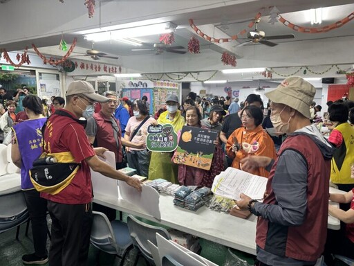 高雄市區監理所攜手里民「走」向交通平安行喜迎母親節
