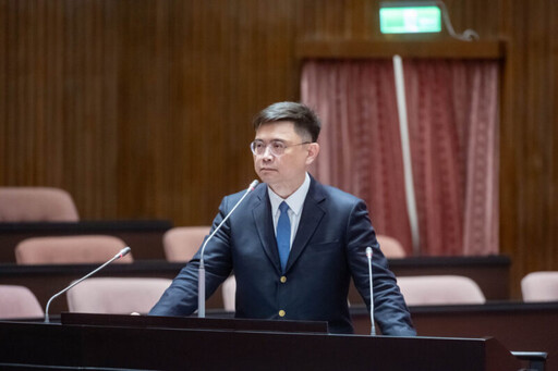 協助高雄經濟全面升級 打造國際宜居幸福城市 賴瑞隆提產業願景「六支箭」