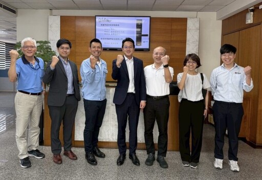 高市經發局長拜訪東豐紡織、台灣福興 推動傳產導入AI智慧方案應對全球關稅變局