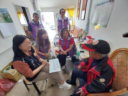 南投榮服處深入偏遠山區 送暖103歲獨居老榮民