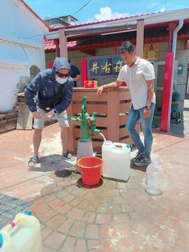 來趟漁村洋樓懷舊之旅！梓官「赤崁古井」取「午時水」夯