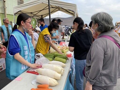 民眾黨高雄市黨部公益小農市集再度出發 歡慶端午、熱情登場！