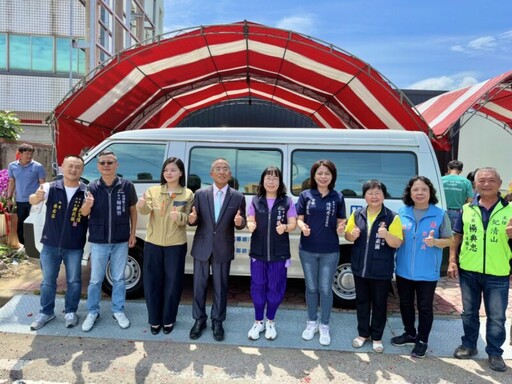 博士居建設二度捐贈中市府復康巴士 共創有愛無礙環境