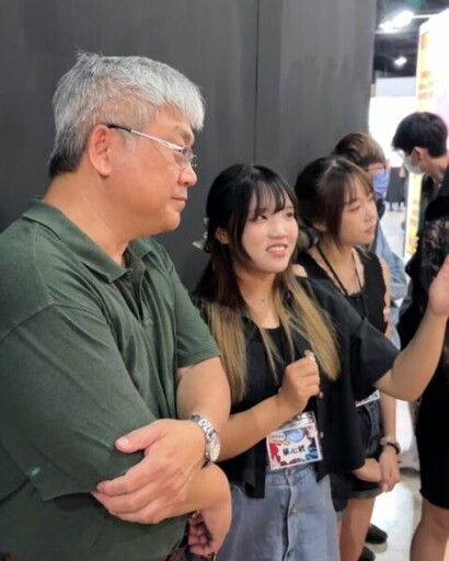青春就是要發光 義守大學用創意奔向影音宇宙！