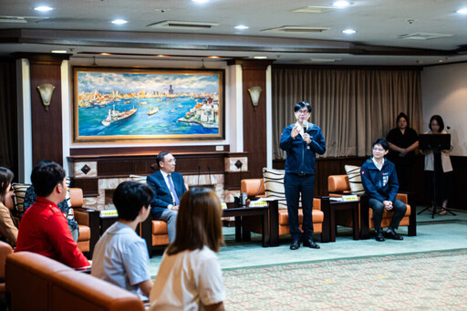 高市10生1校榮獲志工菁英獎 陳其邁市長讚揚獲獎青年「把小愛變成大愛」