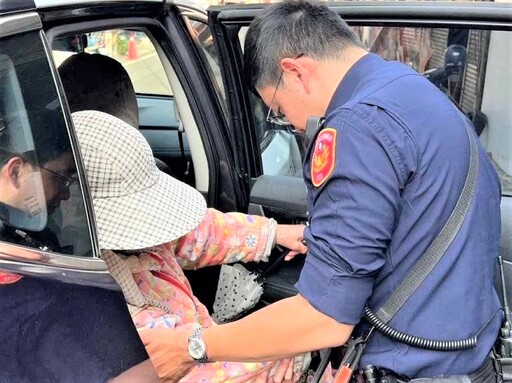 體力不堪負荷 新南警護送老婦返家
