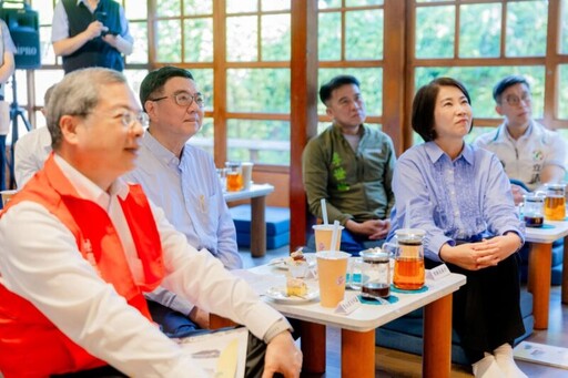 卓榮泰院長走訪屏東勝利星村 周春米盼中央挹注經費
