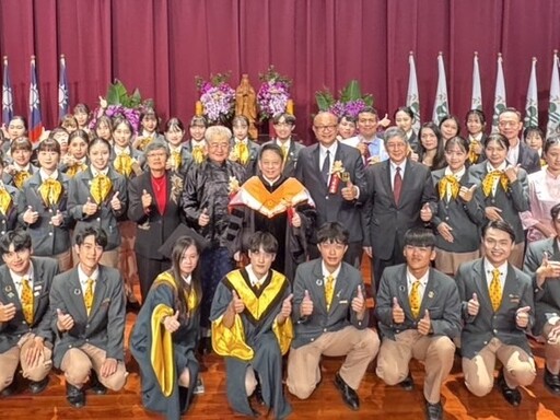 前行政院院長毛治國期勉高餐大畢業生 思路決定出路態度決定高度