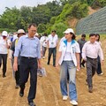 和山里光電案場整片山頭被剷平 暴雨帶來滾滾泥流 柯志恩委員現場會勘傾聽民眾心聲