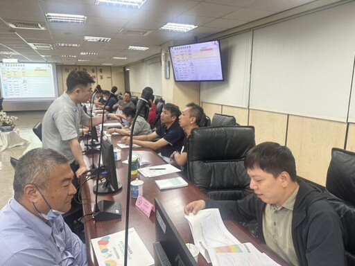 台電台南區處攜手企業共創節能未來 助百貨旅宿餐飲業優化用電效率