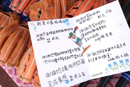 市長盧秀燕親贈旅費助自由國小征戰美國少棒錦標賽 更加碼10萬「加菜金」助圓夢
