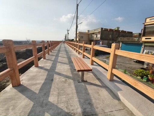 林欽榮副市長視察林園東西汕海堤狀況
