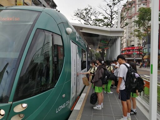 高雄輕軌通學就醫旅次上半年成長17% 學習之路、往返醫療院所，總有輕軌陪你走