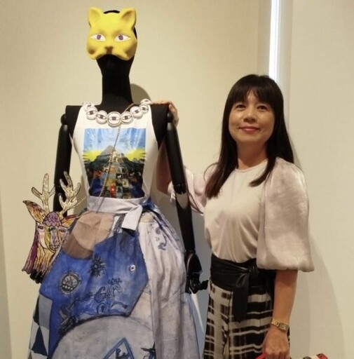 國際藝術家熊妤精彩創作 竹縣文化局燦爛登場