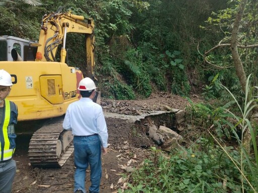 豪雨重創高雄山區道路 工務局全力搶修救災