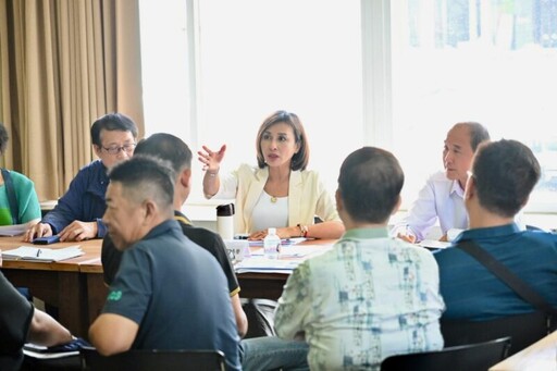邱議瑩六龜座談攜手市府拚重建振興 傾聽地方心聲