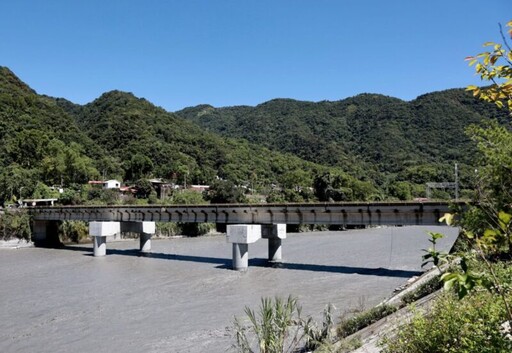 颱風重創 仁愛鄉新武界橋復建完工通車