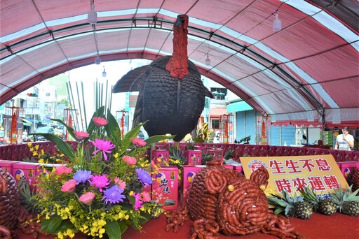 中元普度大手筆 1,500萬元現金堆砌諸羅城牆