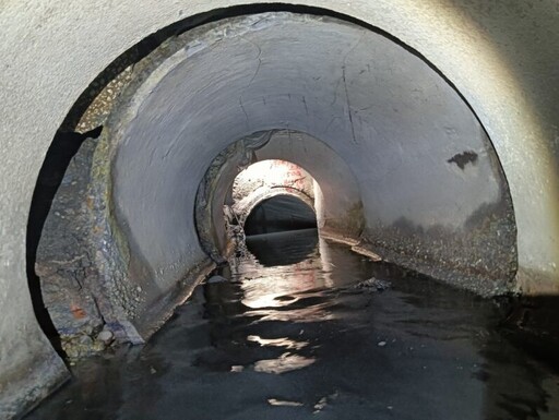 左營區蓮潭路龍虎塔前雨水下水道 9/1起施工 維持人行道及機車通行