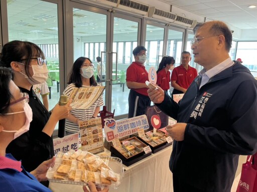 中秋送禮最佳選擇 高市勞工局偕企業團體行銷庇護工場禮盒