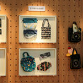 高史博《繡布上的歷史微型展》探索原漢刺繡文化