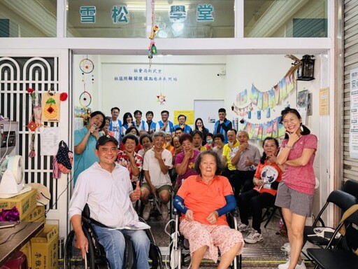 從凱達格蘭學校到鳳山巷弄 蘇致榮與國策班學員共創「有愛無礙」行動」 關心身障朋友