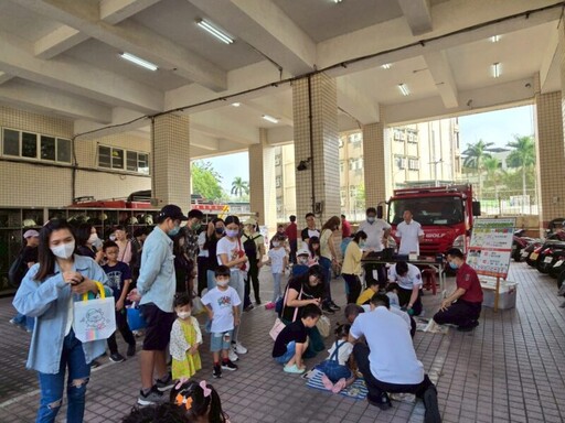 消防大昌分隊親子體驗營登場 CPR、滅火器實作教學
