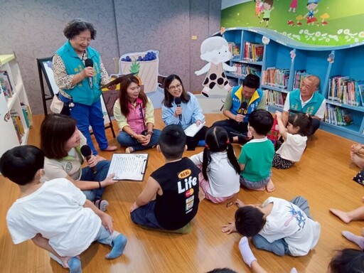 母語閱讀添亮點 高市圖鳳山二館「臺語專區」啟用 台語說故事熱鬧登場