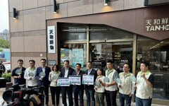 許智傑正式登記市長初選 高雄多位跨派系議員北上力挺！ 吳怡農現身喊支持 盼未來北高連線