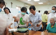 「記憶上菜・世代共煮」左營德蘭失智據點青銀共融嘉年華開桌啦